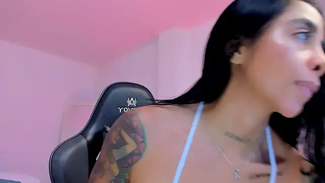 sophierooy22 online show from April 2026 12:44:01 AM