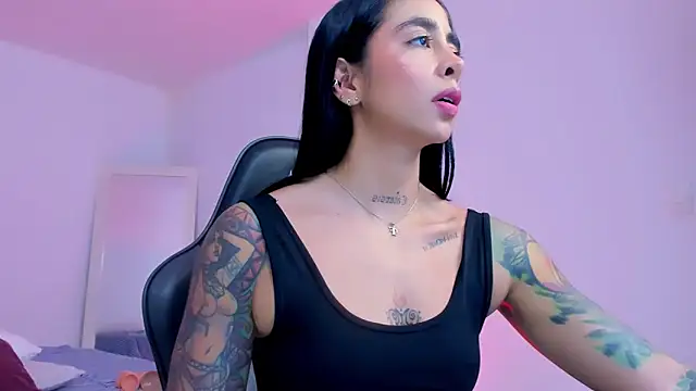 sophierooy22 online show from April 2026 08:04:02 PM