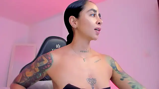 sophierooy22 online show from May 2026 10:50:01 PM