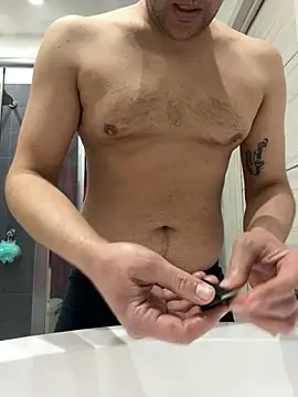 Greeneyes0820 online show from February 2025 01:48:02 PM