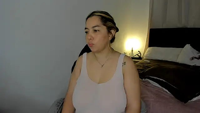 brithany olson25 online show from February 2026 12:44:02 PM