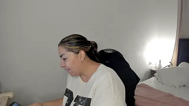 brithany olson25 online show from February 2026 12:22:02 AM