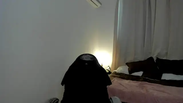 Snapshot of brithany_olson25 chatting on November 2025 02:43:01 PM brithany olson25 online show from November 2025 02:43:01 PM