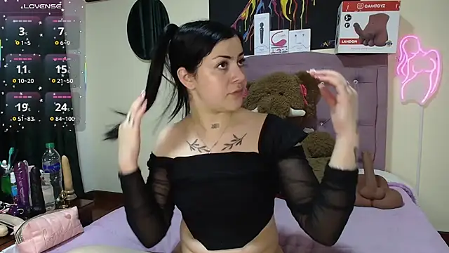 Emmie Hot online show from June 2026 11:52:02 AM