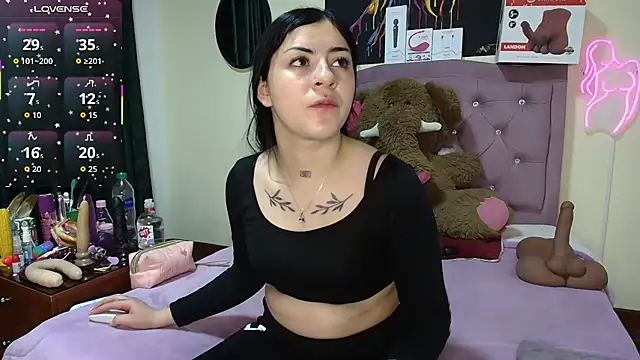 Emmie Hot online show from June 2026 11:54:01 AM