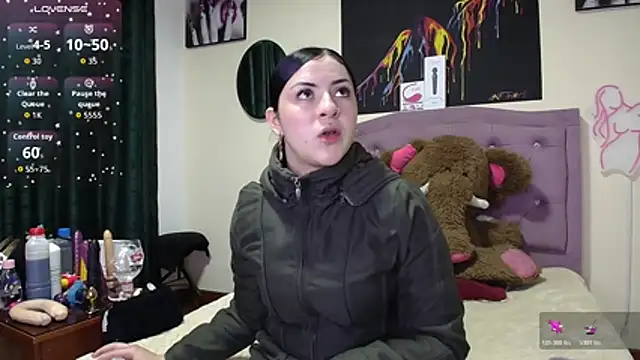 Emmie Hot online show from February 2026 12:05:02 PM