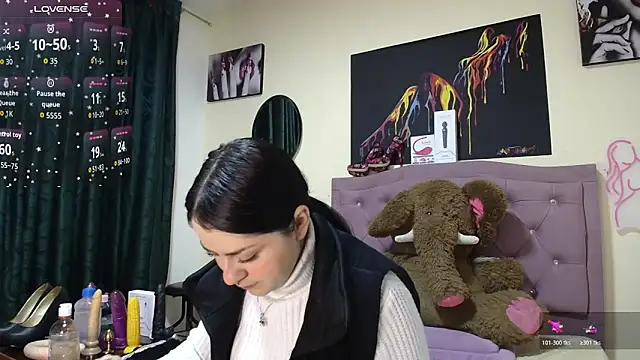 Emmie Hot online show from November 2025 12:16:02 PM