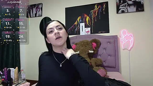 Snapshot of Emmie_Hot chatting on April 2026 10:51:01 AM Emmie Hot online show from April 2026 10:51:01 AM