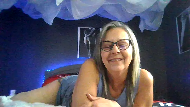 Snapshot of PapillonBleu71 chatting on January 2025 07:58:02 PM PapillonBleu71 online show from January 2025 07:58:02 PM