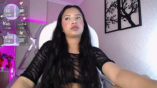 Sophia waalker  1 online show from March 2025 06:56:01 PM