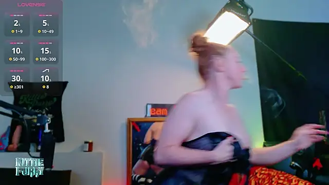 KittiePurry69 online show from November 2025 05:01:01 AM