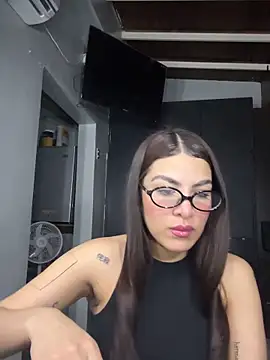 thompsonabella666 online show from April 2026 03:52:02 AM