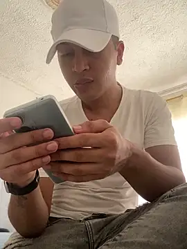 Diegosavage3 online show from February 2025 08:38:02 PM