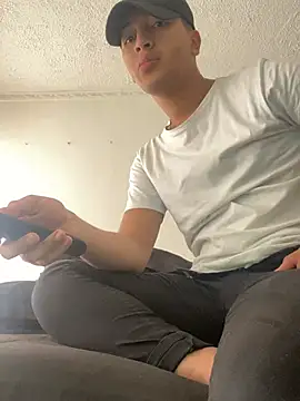 Diegosavage3 online show from February 2025 08:31:02 PM