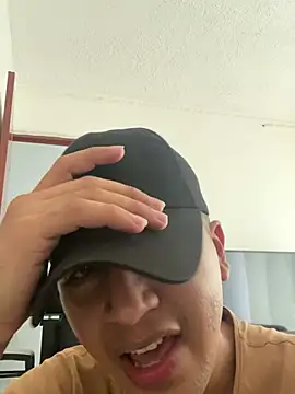 Diegosavage3 online show from February 2025 08:38:02 PM