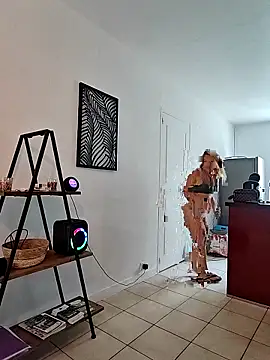 SweetyNinaOff1 online show from September 2025 01:06:01 PM