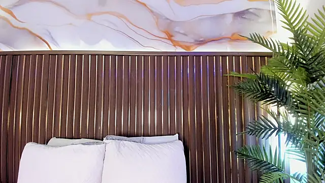 elevensky online show from April 2026 08:01:01 PM