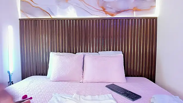 elevensky online show from December 2025 07:59:02 PM