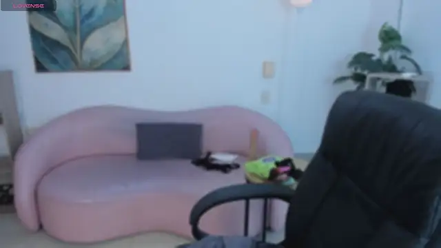 Ayha khalaf online show from December 2025 01:22:02 AM