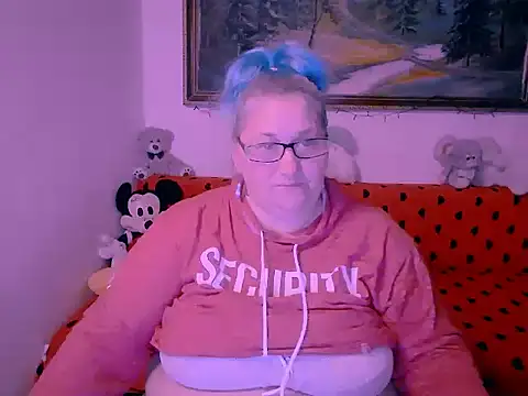 Snapshot of Marryllunax chatting on November 2025 08:53:01 PM Marryllunax online show from November 2025 08:53:01 PM