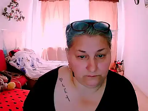 Marryllunax online show from April 2026 09:21:02 AM