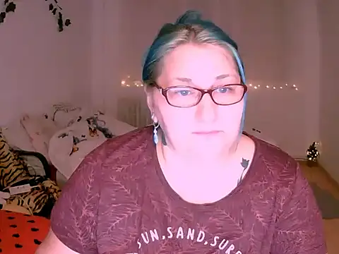 Marryllunax online show from January 2026 05:28:02 PM