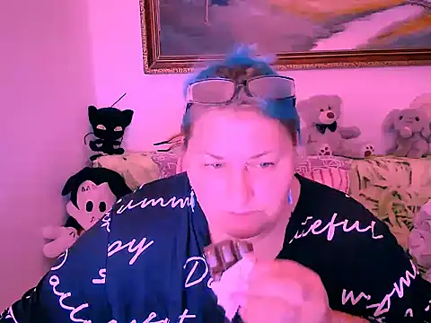Marryllunax online show from October 2025 06:29:02 PM