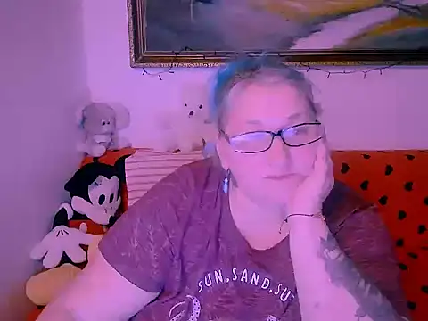 Snapshot of Marryllunax chatting on November 2025 05:24:01 PM Marryllunax online show from November 2025 05:24:01 PM