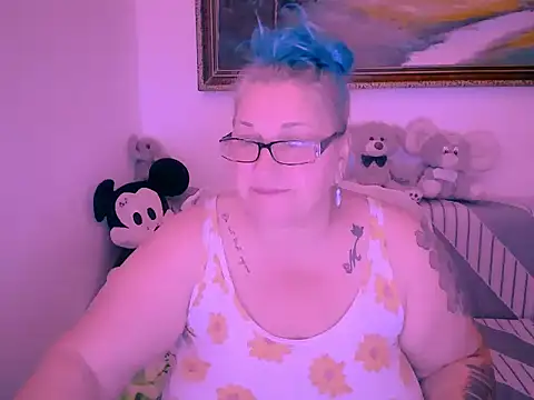 Snapshot of Marryllunax chatting on November 2025 07:18:02 PM Marryllunax online show from November 2025 07:18:02 PM