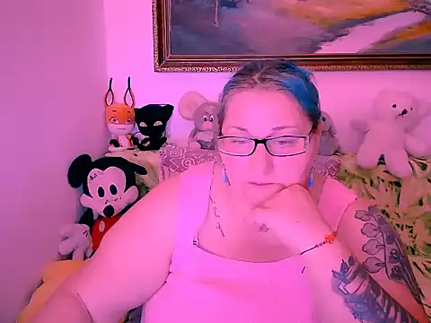 Snapshot of Marryllunax chatting on October 2025 07:35:02 PM Marryllunax online show from October 2025 07:35:02 PM