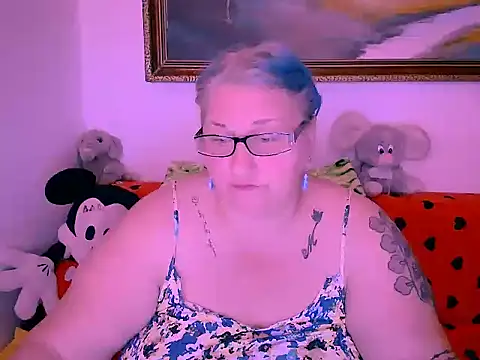 Snapshot of Marryllunax chatting on October 2025 05:46:02 PM Marryllunax online show from October 2025 05:46:02 PM