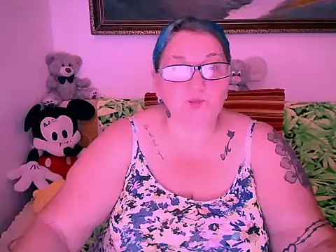 Marryllunax online show from October 2025 07:58:01 PM