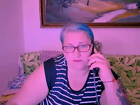 Snapshot of Marryllunax chatting on October 2025 09:03:01 PM Marryllunax online show from October 2025 09:03:01 PM