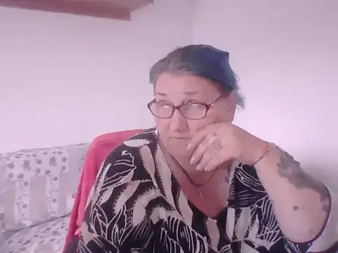 Marryllunax online show from September 2025 01:50:01 PM