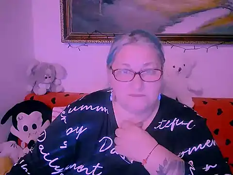 Snapshot of Marryllunax chatting on November 2025 03:33:02 PM Marryllunax online show from November 2025 03:33:02 PM