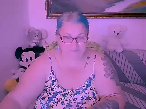 Snapshot of Marryllunax chatting on November 2025 08:46:02 PM Marryllunax online show from November 2025 08:46:02 PM