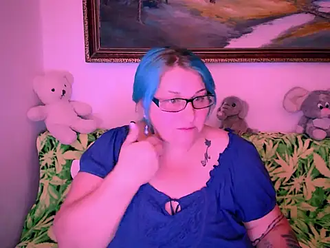 Marryllunax online show from October 2025 04:52:01 PM