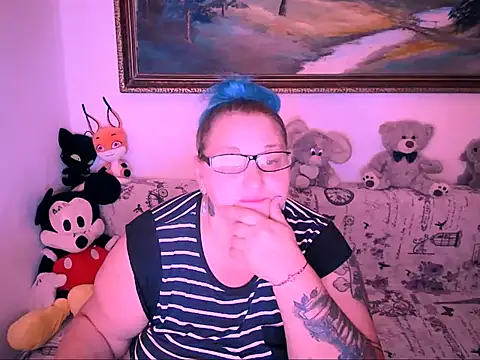 Marryllunax online show from September 2025 07:14:02 PM