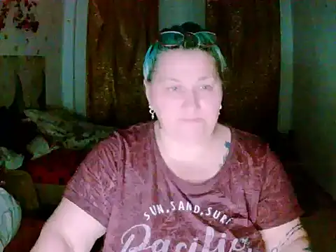 Marryllunax online show from May 2026 06:27:02 PM