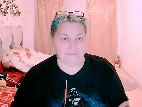 Marryllunax online show from May 2026 05:16:02 PM