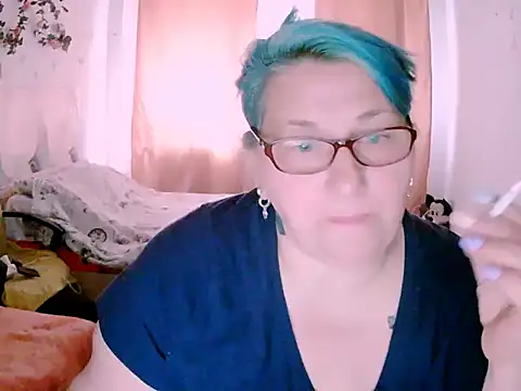 Marryllunax online show from May 2026 01:44:01 PM