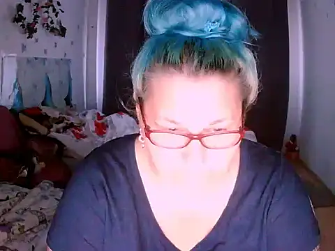 Marryllunax online show from May 2026 04:38:01 PM