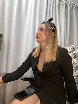LillyFan-X online show from June 2026 04:43:02 AM