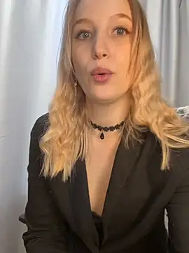 LillyFan-X online show from June 2026 04:21:01 AM
