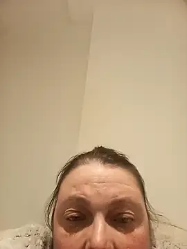 HotHornyEmmaX online show from November 2025 08:19:01 PM