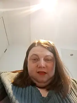 HotHornyEmmaX online show from April 2026 06:14:02 PM