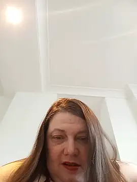 HotHornyEmmaX online show from June 2026 05:28:01 PM