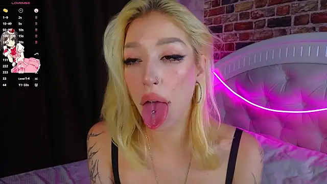 Snapshot of SallyCha chatting on October 2025 05:20:01 AM SallyCha online show from October 2025 05:20:01 AM