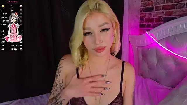 Snapshot of SallyCha chatting on September 2025 06:30:01 AM SallyCha online show from September 2025 06:30:01 AM