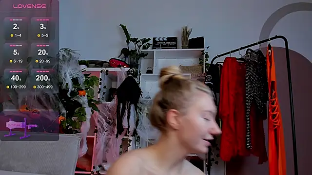 Snapshot of Rachel_Rut chatting on October 2025 04:13:01 AM Rachel Rut online show from October 2025 04:13:01 AM